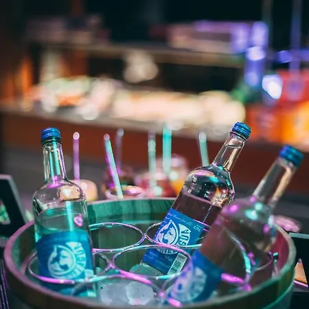 미 앤 올 호텔 4*
