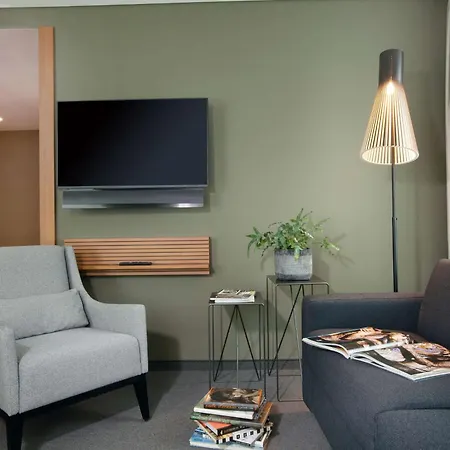 Me And Dusseldorf, By Hyatt Hotel Düsseldorf