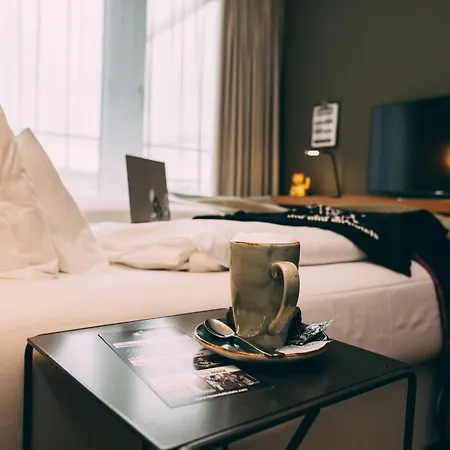 Hotel Me And Dusseldorf, By Hyatt 4*