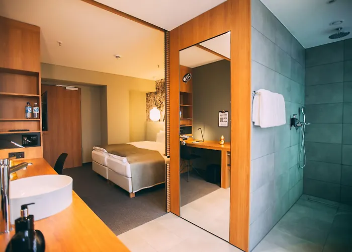 Me And Dusseldorf, By Hyatt Hotell 4*