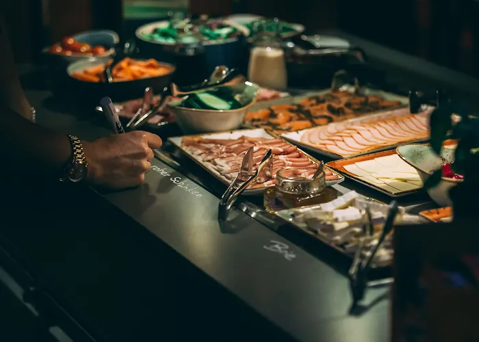 Me And Dusseldorf, By Hyatt Отель