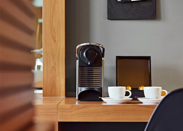 Me And Dusseldorf, By Hyatt 4*