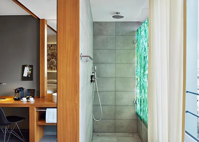 Me And Dusseldorf, By Hyatt 4* Düsseldorf