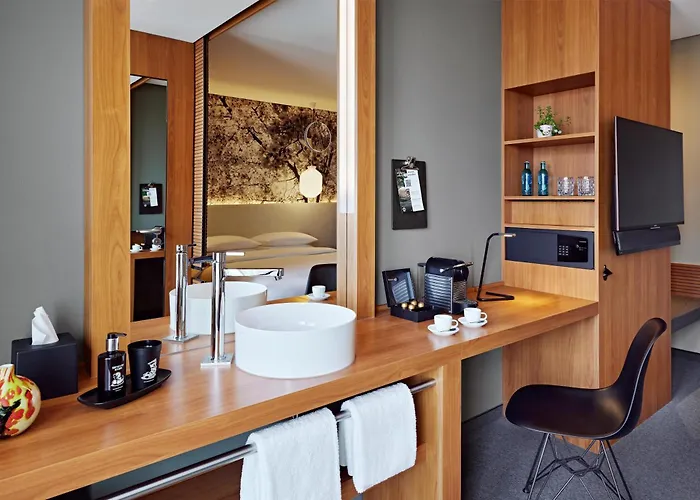 Me And Dusseldorf, By Hyatt 4* Düsseldorf