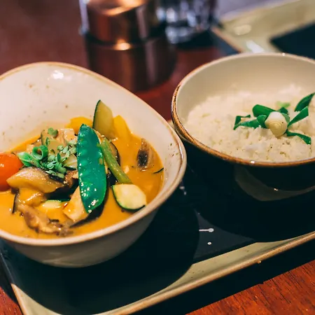 Me And Dusseldorf, By Hyatt 4*