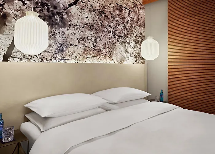 Me And Dusseldorf, By Hyatt 4*